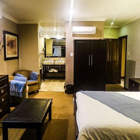 Fairways Hotel باليتو المظهر الخارجي الصورة