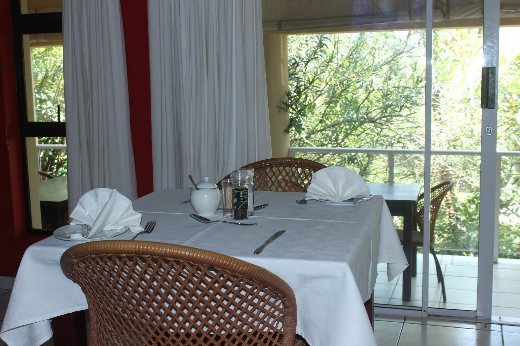 Fairways Hotel باليتو المظهر الخارجي الصورة